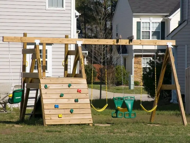 The 5 Best Swing Sets for Small Backyards - OwnPlayground